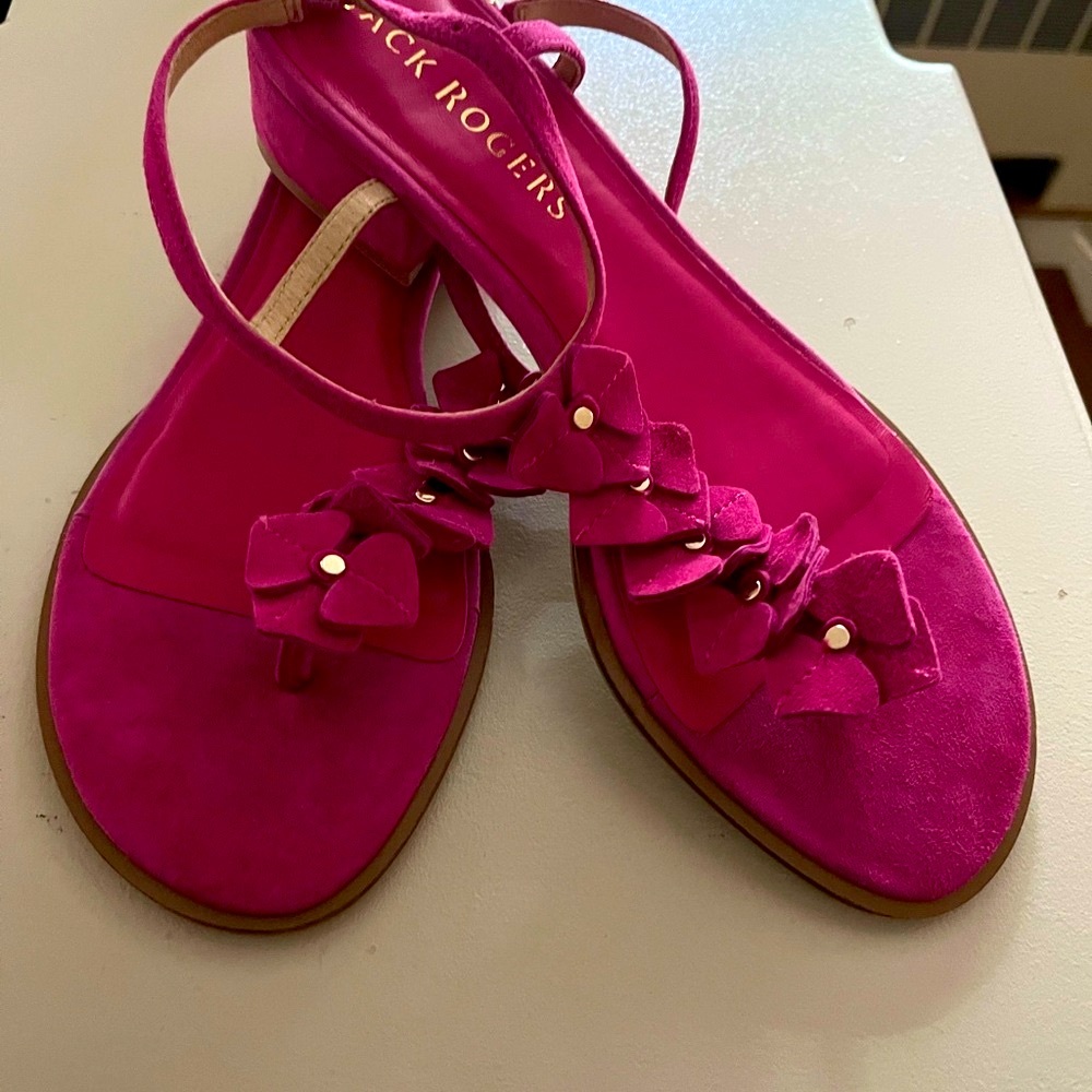 Jack Rogers Pink T-Strap Suede Sandals with Bow Details  NEW!  Never worn !
